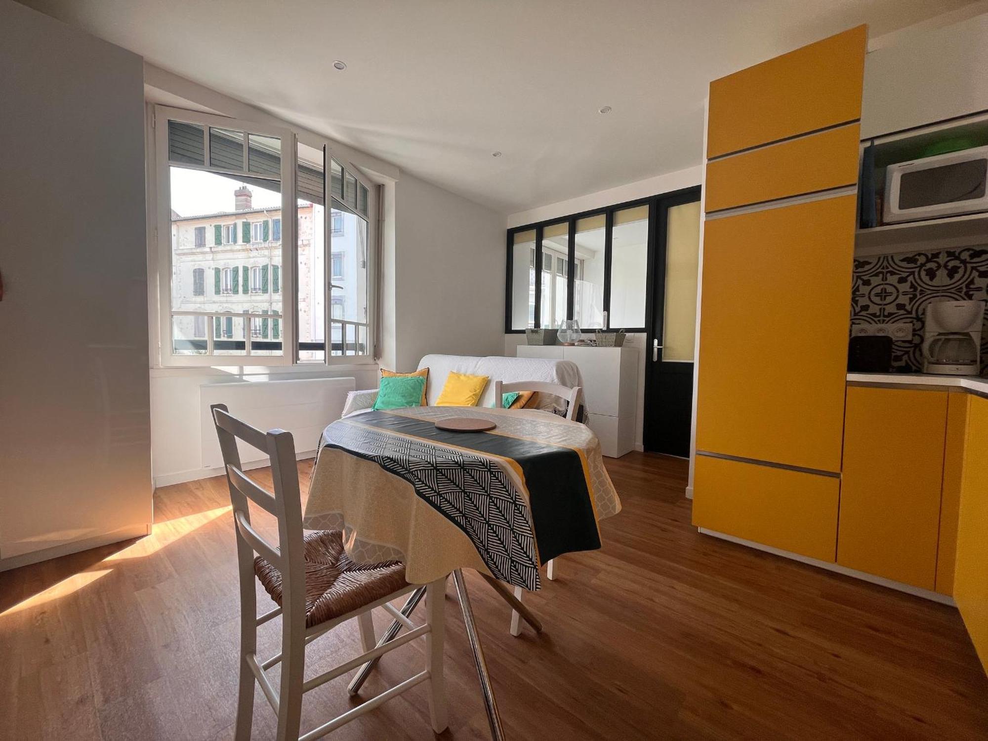 Appartement Lumineux 1 Chambre Au Coeur De Saint-Jean-De-Luz, Proche Plage Et Halles - Fr-1-239-890 Luaran gambar
